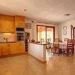 Lari Casa de Férias Vall-Llobrega