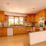 Lari Casa de Férias